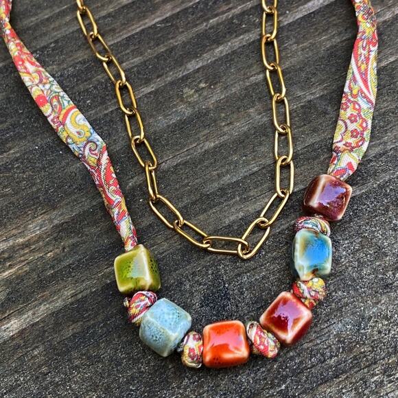 NEW Ceramic Bead & Paisley Printed Cloth Layering Necklace Set - Picture 3 of 9